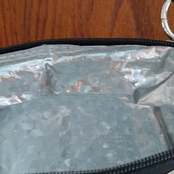 NEW Excellent Condition- Primewear insulated wine clutch NWT - Picture 2 of 3